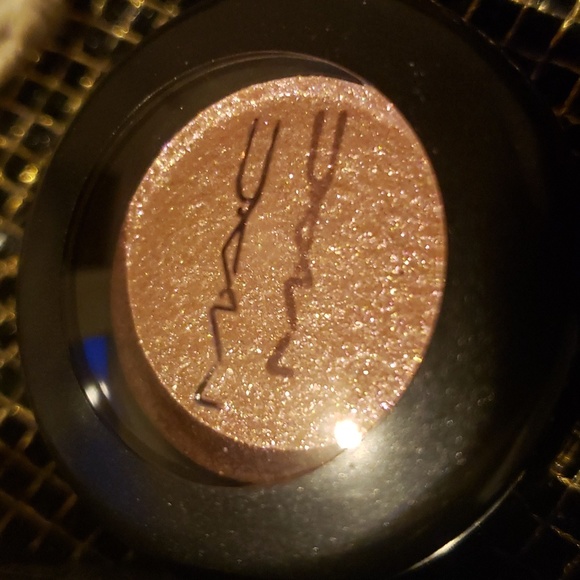 🌟🧚‍♀️LAST DANCE Mac Dazzleshadow Eye Single NWT - Picture 7 of 7
